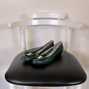 Salvatore Ferragamo vintage vara leather pumps